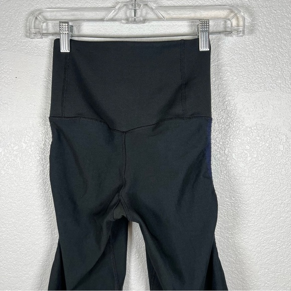 Nike Dri-FIT Women’s Compression Cropped Leggings – Navy & Black, Size Medium - Picture 4 of 8